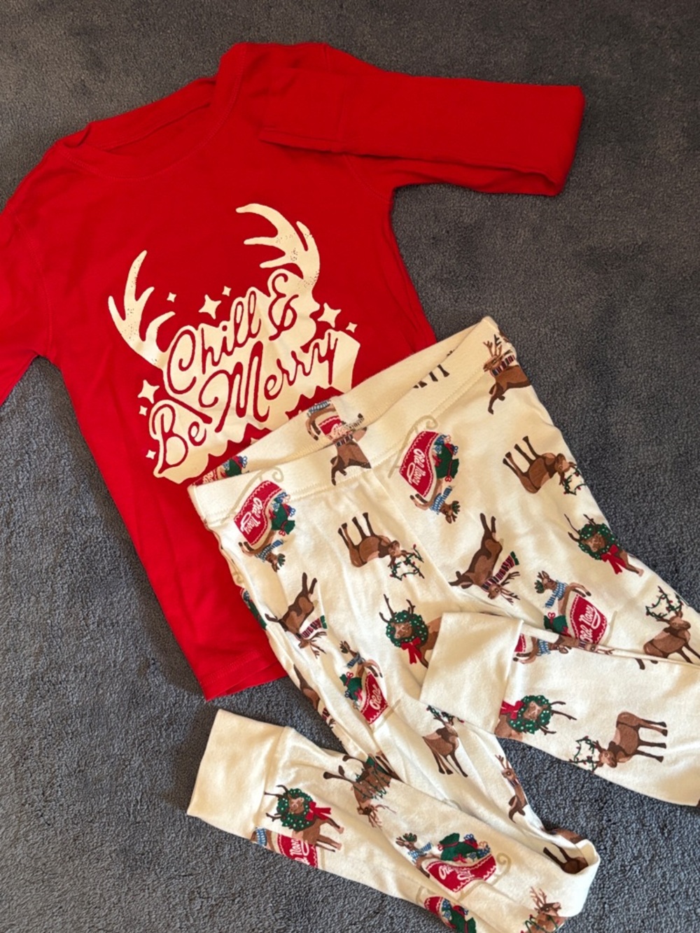 Old Navy Red Holiday Top with Cream Reindeer Print Leggings